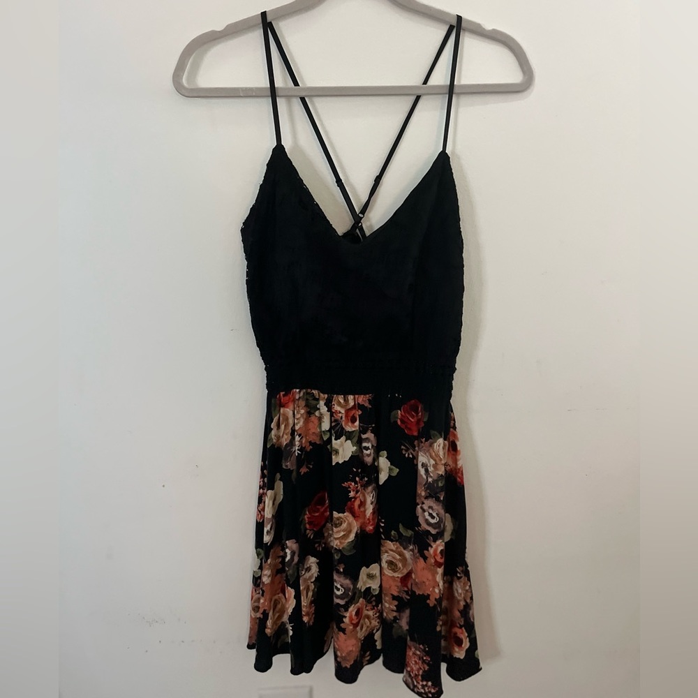 RUE 21 short floral dress with adjustable straps! Price negotiable!!